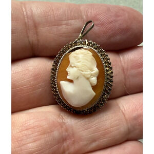 Vintage Oval Camexco 800 Silver Italian Cameo Left Facing Brooch or Pendant